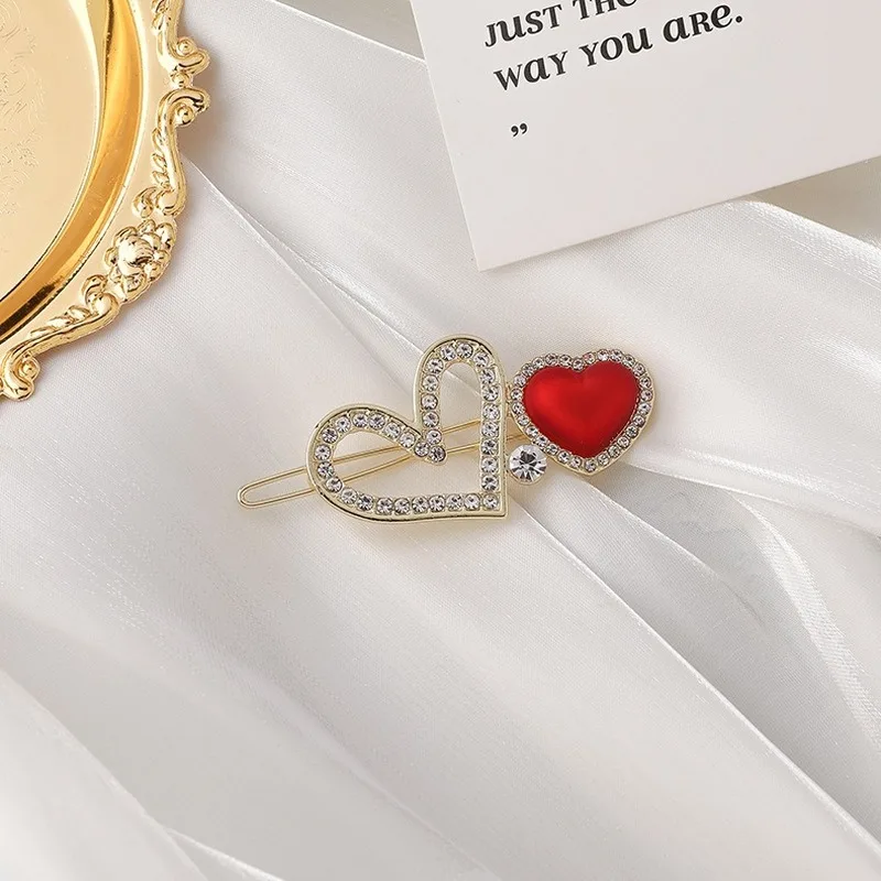 

Simple Girl Pearl Rhinestone Love Side Clip Fashion Word Clip Bangs Clip Korean Hair Accessories Hair Clip Valentine's Day Gift