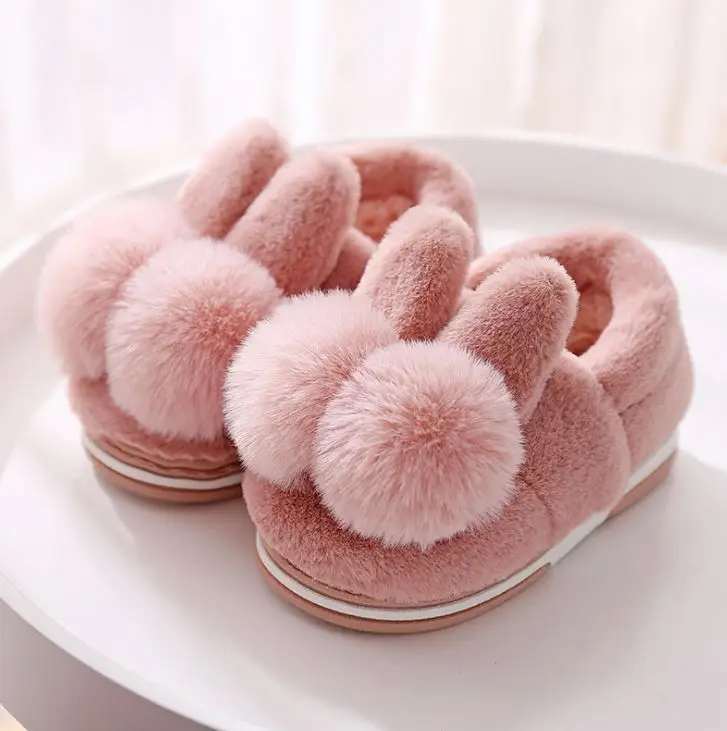 pink Детские зимние домашние тапочки; обувь с бантом для маленьких девочек; домашние тапочки для мальчиков; хлопковая плюшевая бархатная теплая обувь с нескользящей подошвой - Цвет: pink