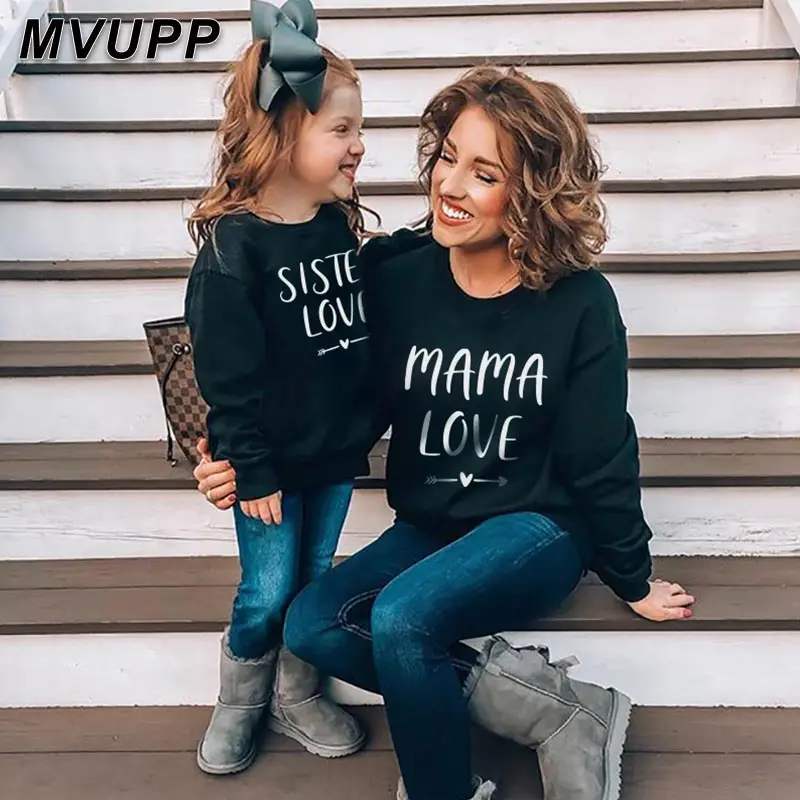 Одежда для маленьких девочек одежда семьи толстовка с надписью Мама и я милый