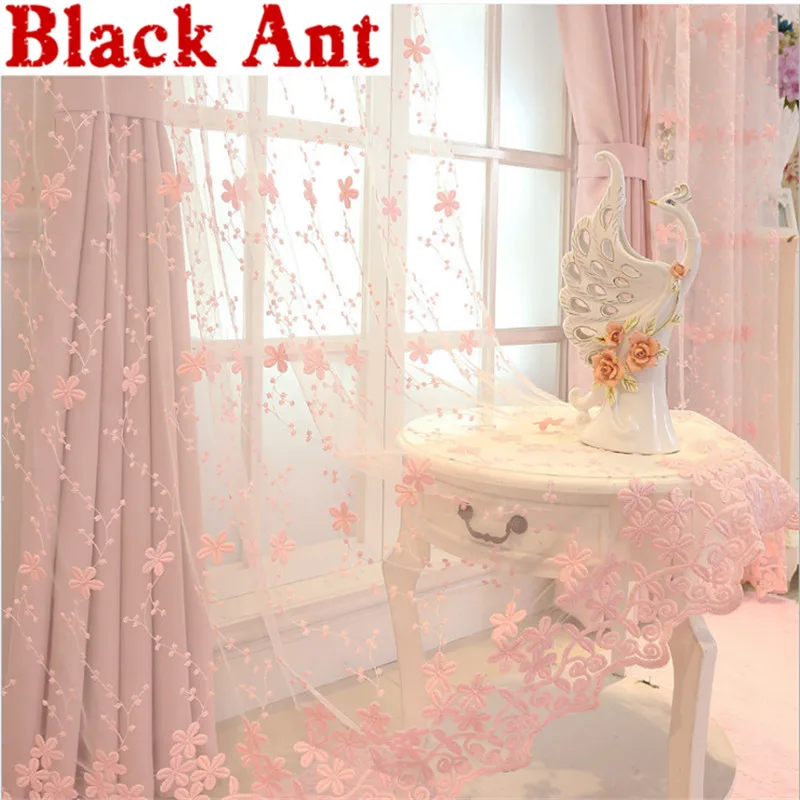 Розовые цветочные шторы с вышивкой затемняющие для гостиной пасторальные