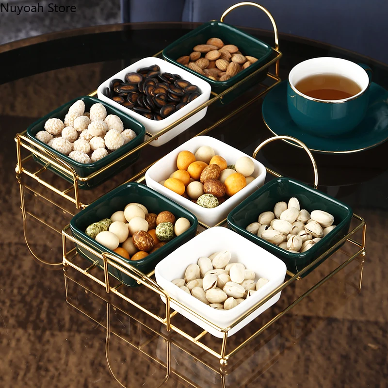 

Керамическая тарелка для высушенных фруктов в гостиную