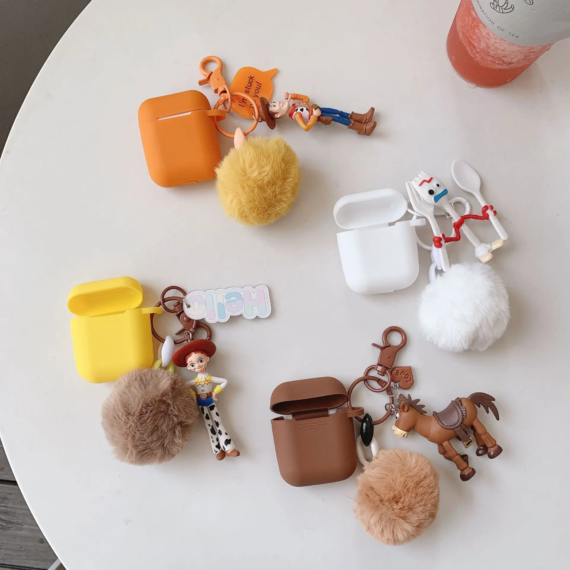 Новинка 2019 брелок с меховым шариком История игрушек вилка Базз Лайтер Airpods 2