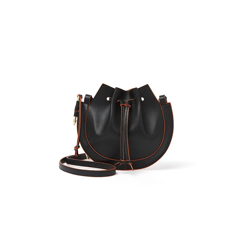 

2020 spring and summer new women's bags trend horseshoe bag shoulder diagonal drawstring bucket small bag saddle bag female