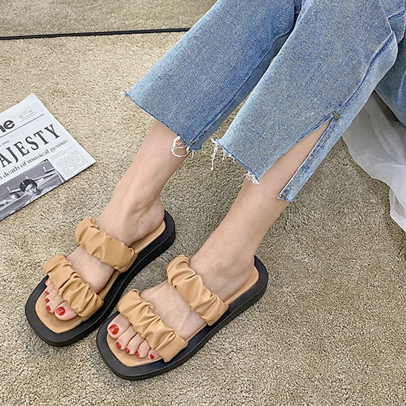 

Female Shoes Slippers Women Summer Luxury Slides Rubber Flip Flops Med Square Toe Platform 2021 Flat Designer Beach Hawaiian PU
