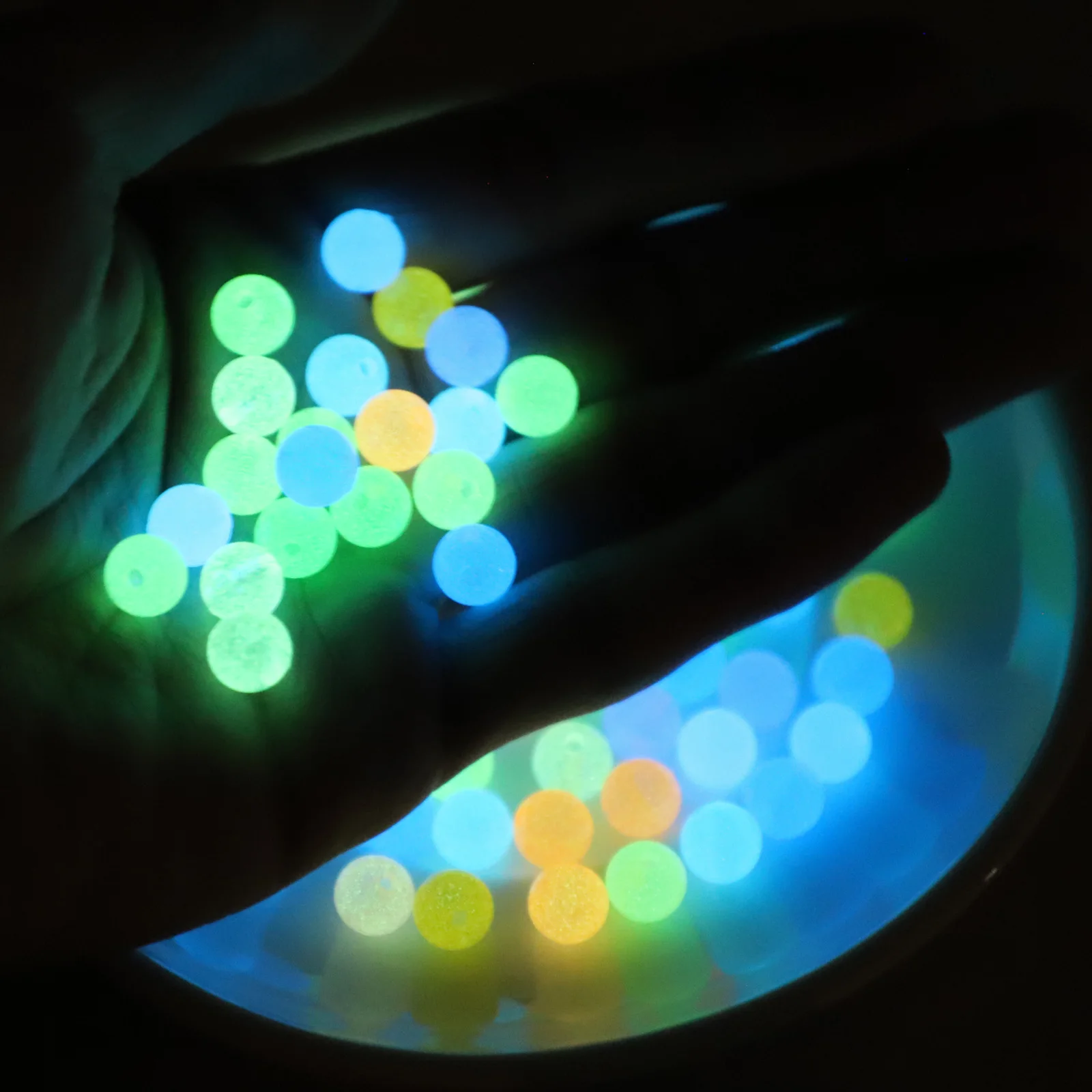 Бусины для рыбалки 200 мужчин и женщин светящиеся бусины медальонов ожерелий