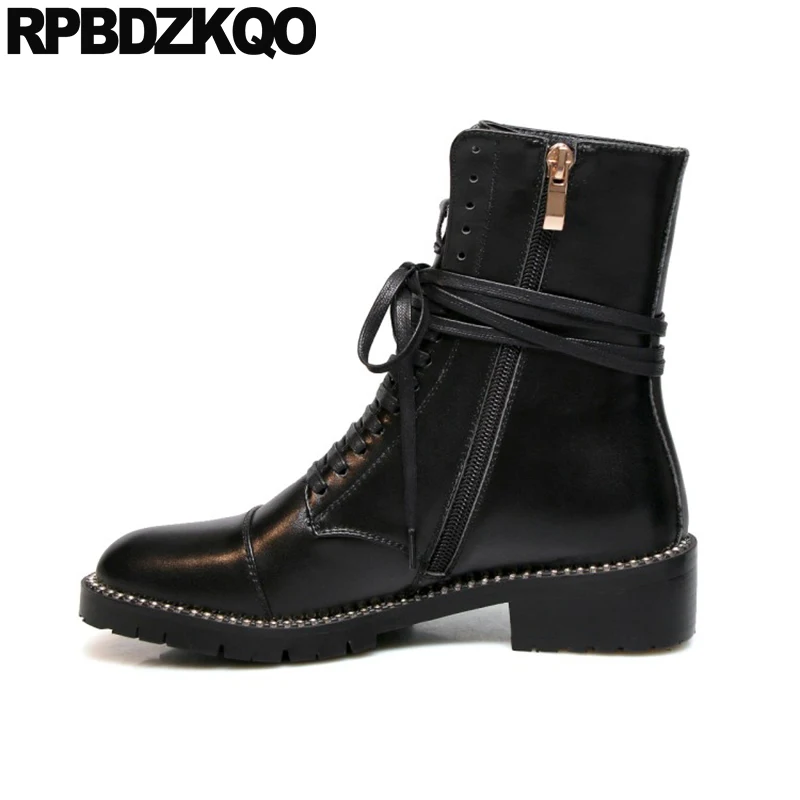 Обувь по щиколотку с Стразы женскую одежду в стиле милитари черного цвета