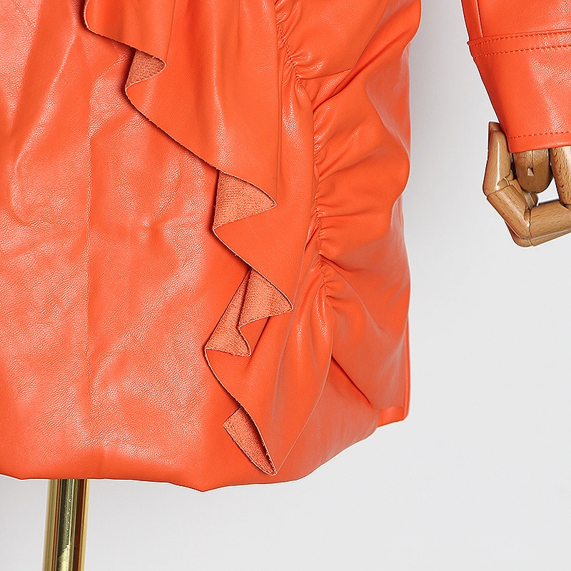 TWOTWINSTYLE из искусственной кожи Комплект двух предметов для женщин воротник с