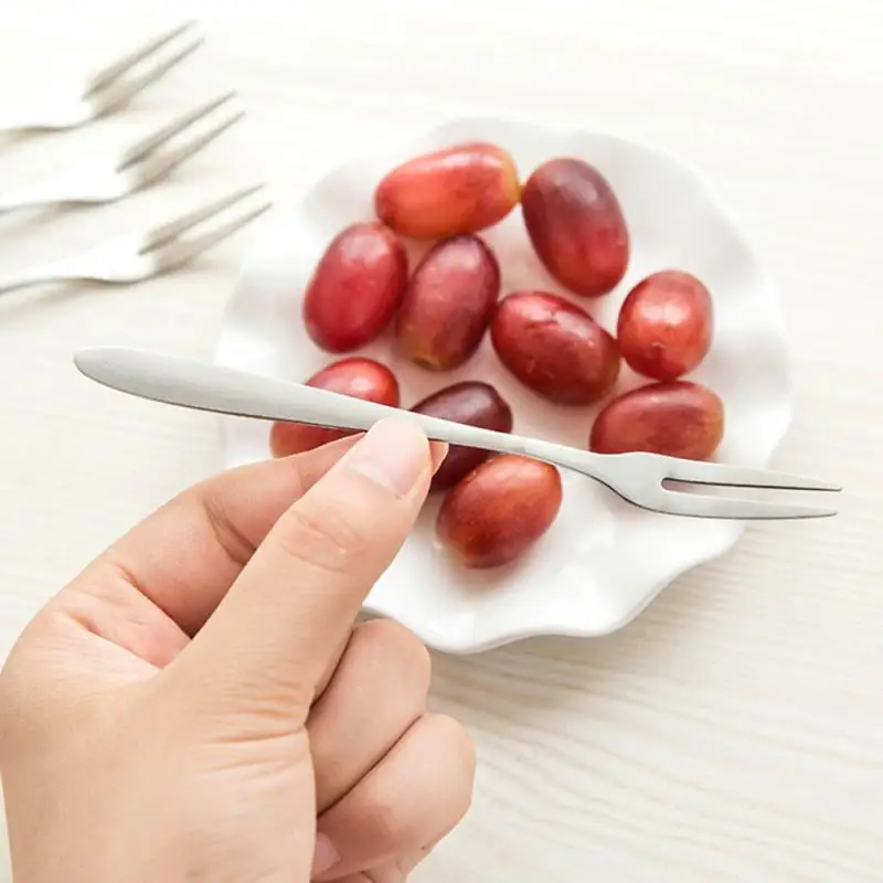 

Fashion Fruit Fork Creative Stainless Steel Fruit Fork Fruit Sign Two Toothed Fruit Small Fork Cake Dessert Fork 1/3/5 PCs