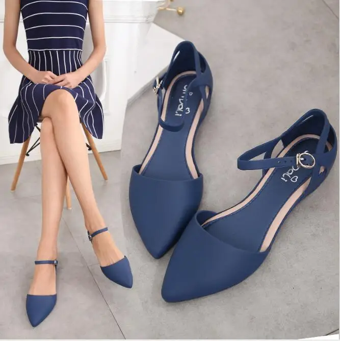 

Summer Korean Style Fashion Breathable Pointed Toe Women Beach Sandals Buckle Flat Heels Cover Heel Lady Jelly Shoes
