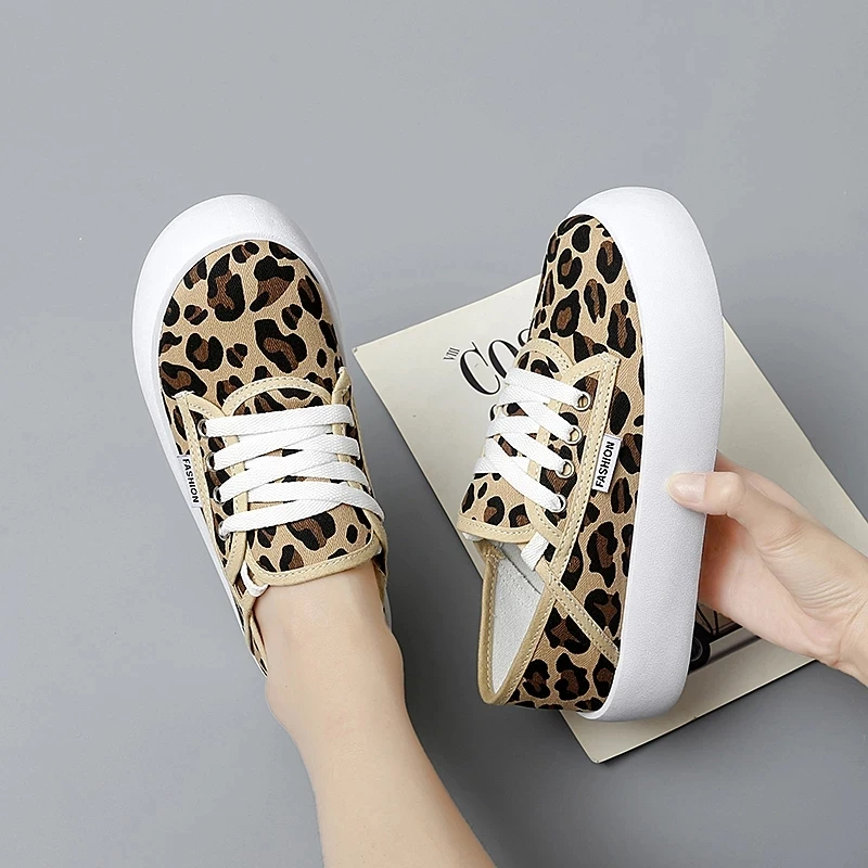 

2021 Spring And Autumn Women's Shoes Ins Street Shooting Retro Leopard Board Shoes Student Casual Canvas Shoes Female Trend