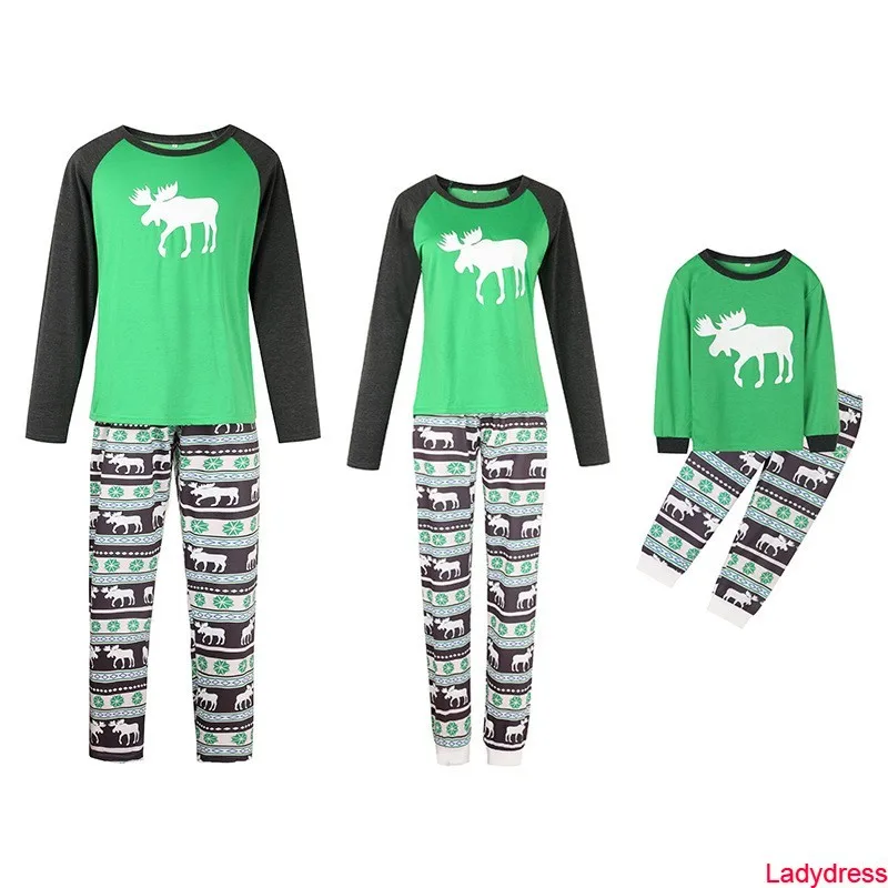 

2020 new Xmas Moose Print Christmas Family Matching Pajamas Set Adult Women Kids Family Sleepwear 2PCS Set Top+Pant Red Nightwea