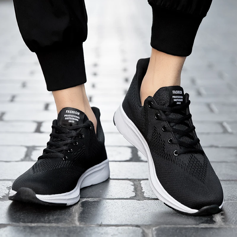 

2020 new men's fashion casual shoes spring and autumn light and comfortable sports shoes breathable mesh men's shoes flat brand