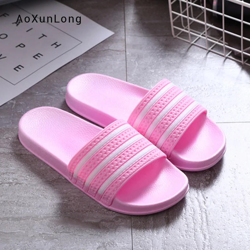 Pink Новинка; летние женские тапки для дома помещений; лоферы на плоской подошве для взрослых; Роскошная обувь без задника с подошвой из ПВХ; модные классические женские тапочки в полоску - Цвет: Pink