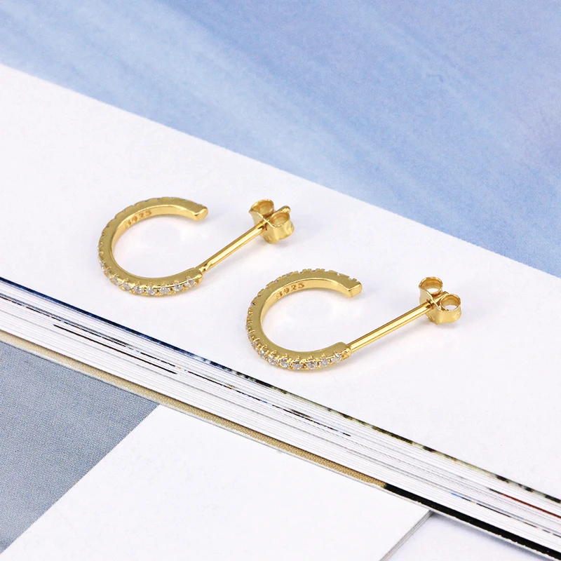 Женские серебряные серьги-гвоздики с фианитом | Украшения и аксессуары