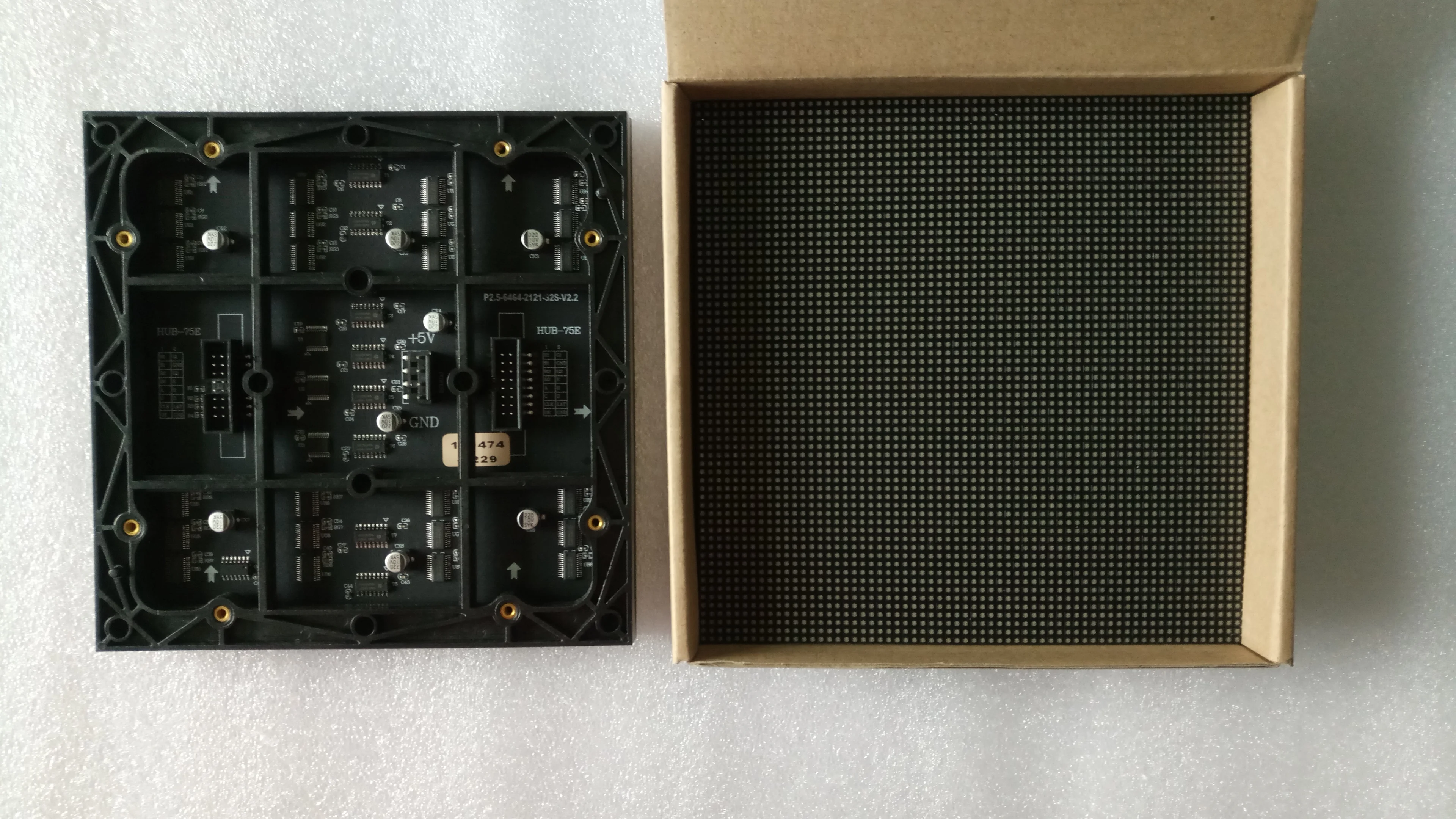 Крытый Smd P2.5 полноцветные СВЕТОДИОДНЫЕ панели матричный модуль 64x64 пикселей