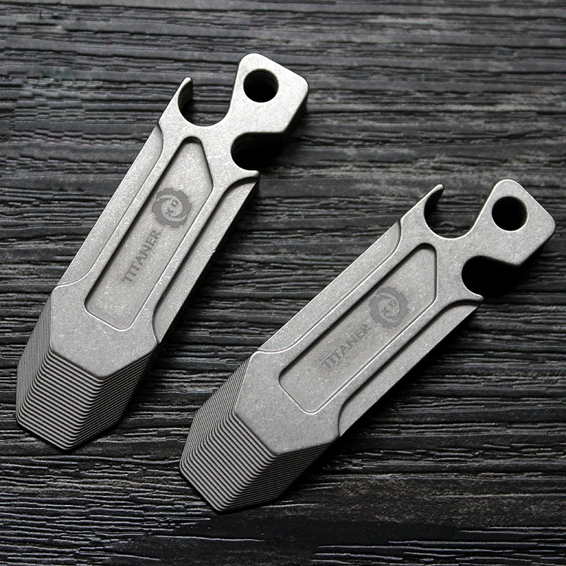 

Mackwalker titanium alloy EDC crowbar keychain pendant screwdriver gadget bottle opener