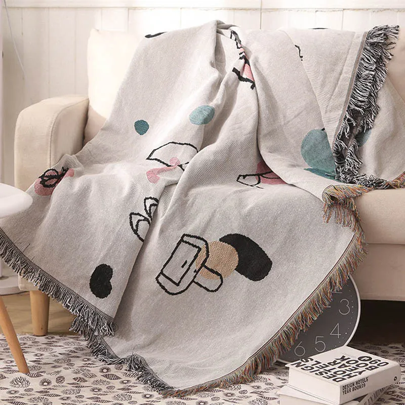 Вязаное одеяло для дивана и кровати декоративное покрывало с бежевой нитью на