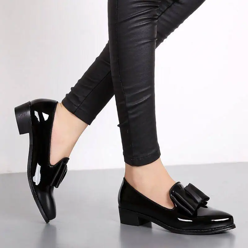 Новые женские туфли-лодочки, модные блестящие туфли-лодочки из лакированной кожи с бантом на низком массивном каблуке, женские туфли-лодочк... от AliExpress WW