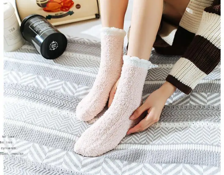 Осенне зимние японские коралловые бархатные пушистые носки женские теплые