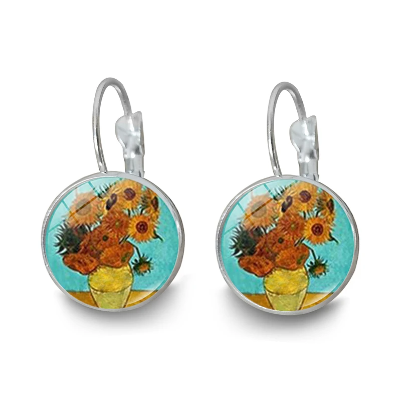 Серьги гвоздики серебристого цвета с изображением звездной