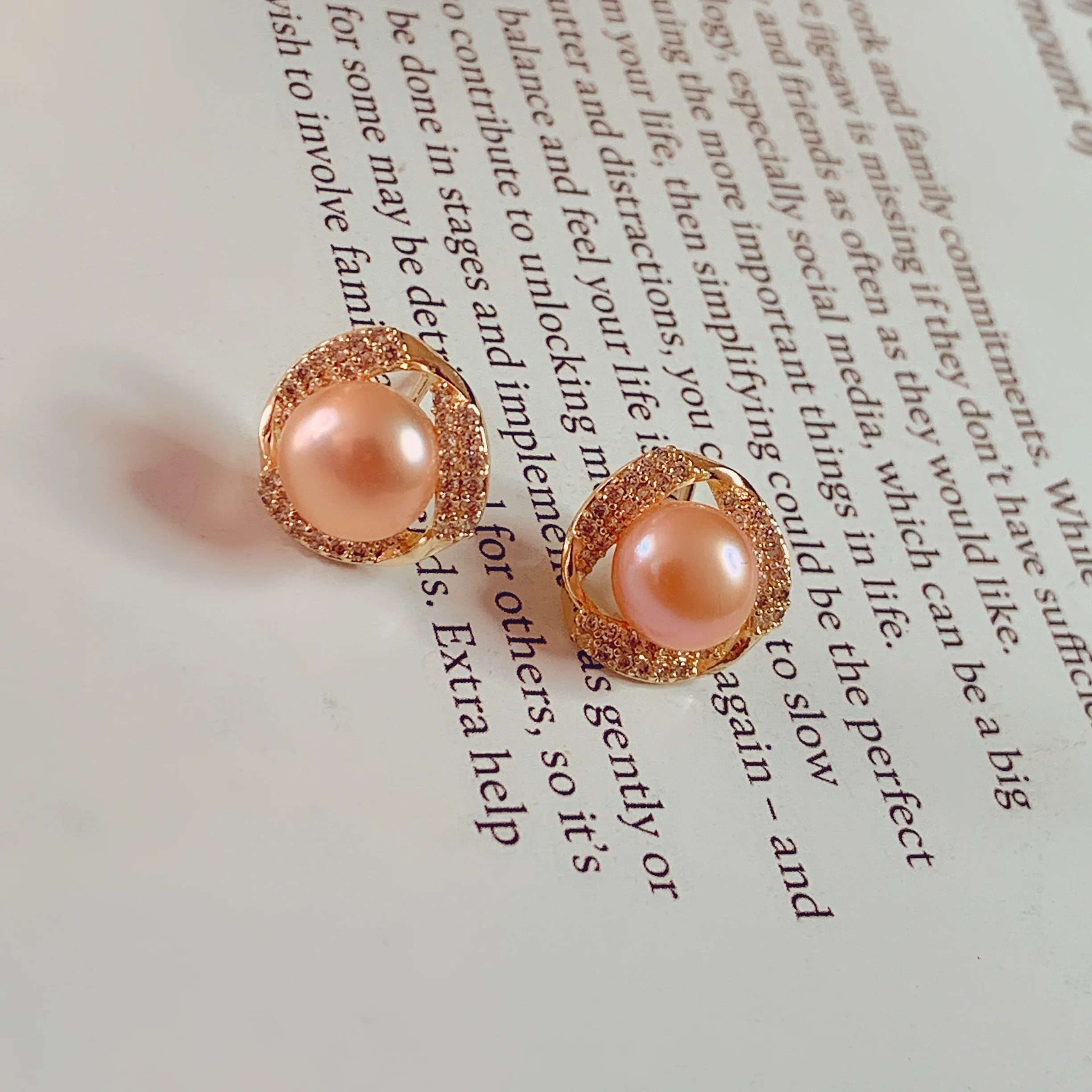 

Simple and fashionable mini earrings women 2021 new natural pearl micro-inlaid zircon accessories for women's party wedding gift