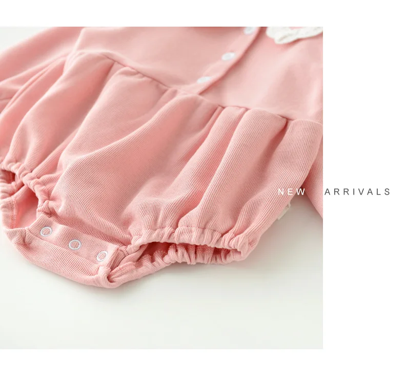 

Spring 2021 new baby girl baby bag fart clothes small fresh lace collar embroidery triangle climb