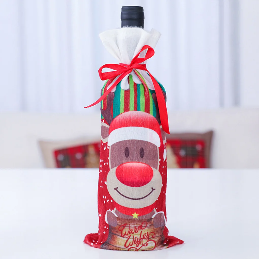 Новый чехол для бутылки вина и шампанского тканевый с рисунком снеговика дома