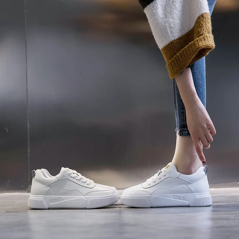 Весенне осенние кожаные кроссовки 2020 новые маленькие белые женские студенческие