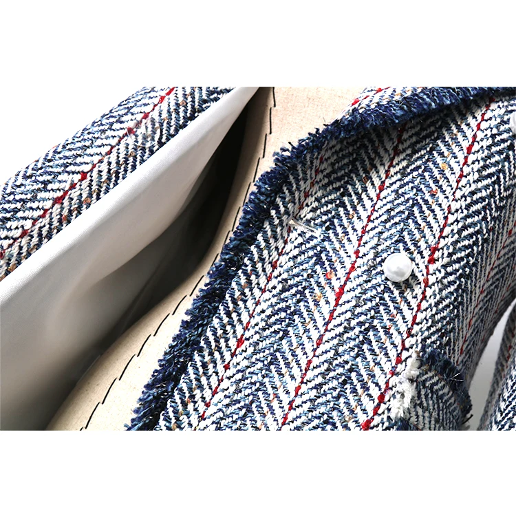 Женская твидовая куртка с V-образным вырезом карманами и цепочками | одежда