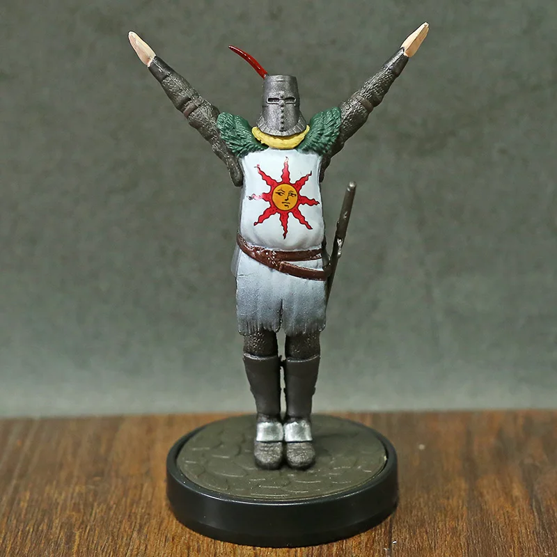 

Game DARK SOULS Statue Solaire of Astora Greetings to the Sun PVC Figure Model Toy(only display figure)