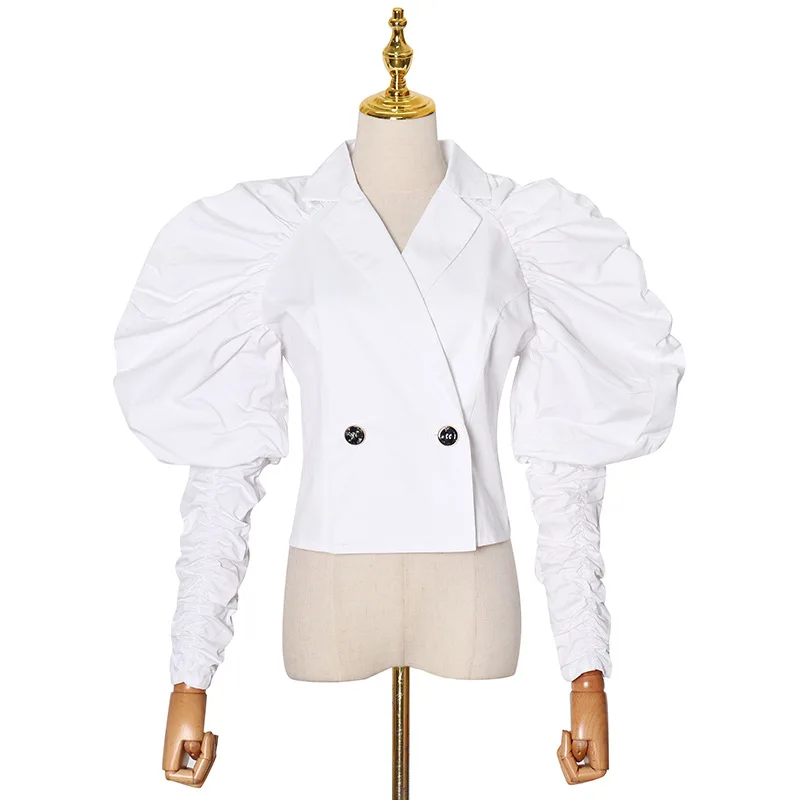 

In the spring of 2021 the new fashion temperament fold bubbles long-sleeved suit collar shirt, coat of cultivate one's morality