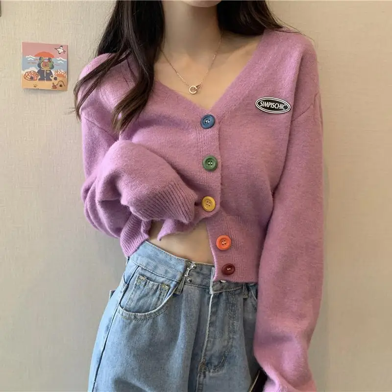 

2021 new spring and autumn V-neck short color button loose long sleeve T-shirt