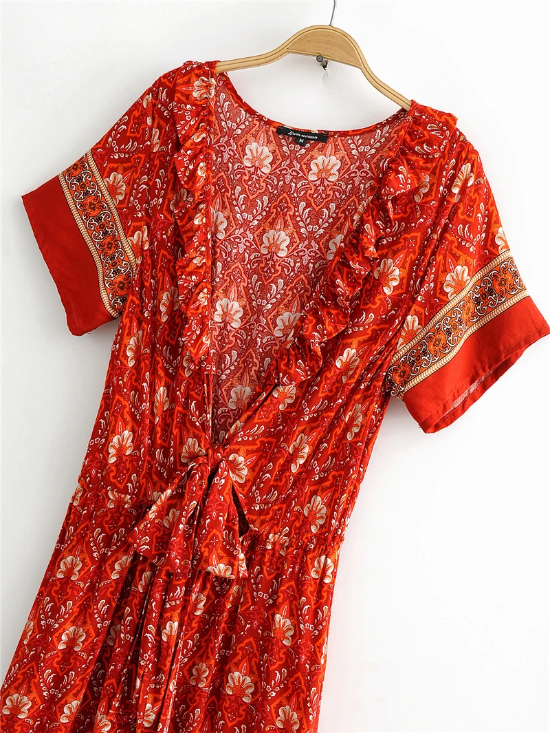 Женское платье макси с кисточками красное цветочным принтом и длинным рукавом