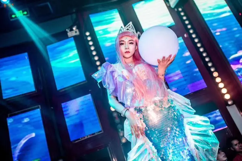 Русалка принцесса Золотая Акула человеческая гонка листья воин Хэллоуин брикет