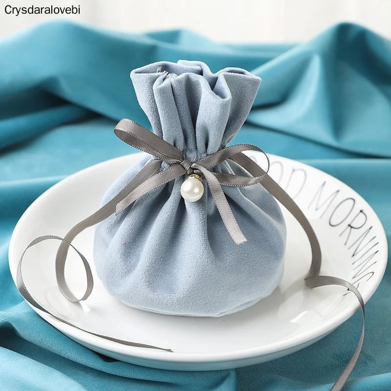 Роскошные бархатные подарочные сумочки с перламутровой шнуровкой для