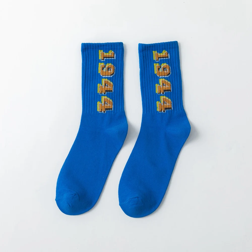 

1 pair Hip-hop cotton Breathable and comfortable socks skateboard hip-hop socks women and men mid-length stocks street socks