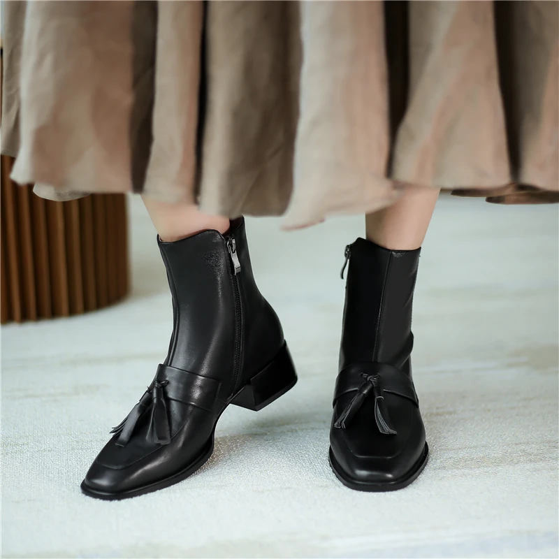 

VERCONAS New 2021 Fashion Retro Woman Ankle Boots Genuine Leather Fringe Chelsea Boots High Quality Casual Zip Short Boots Woman