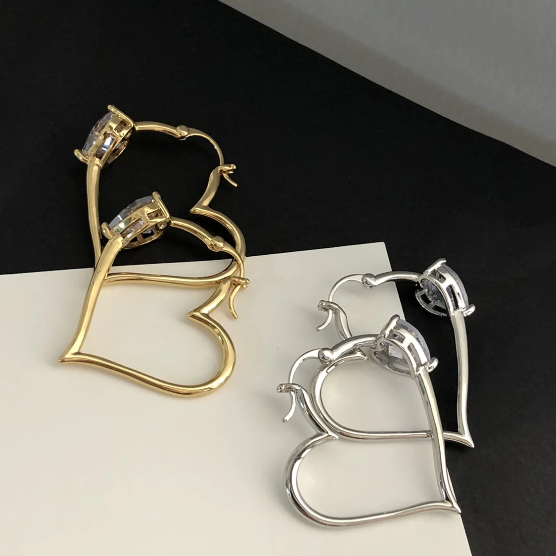 

Diamond love ear hoop earrings temperament high-end atmosphere 2021 new earrings