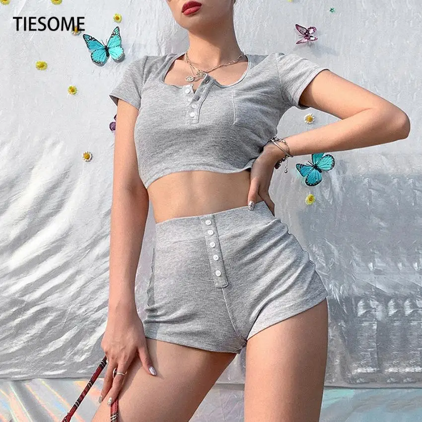 

Женский комплект из топа и шортов, с круглым вырезом и коротким рукавом