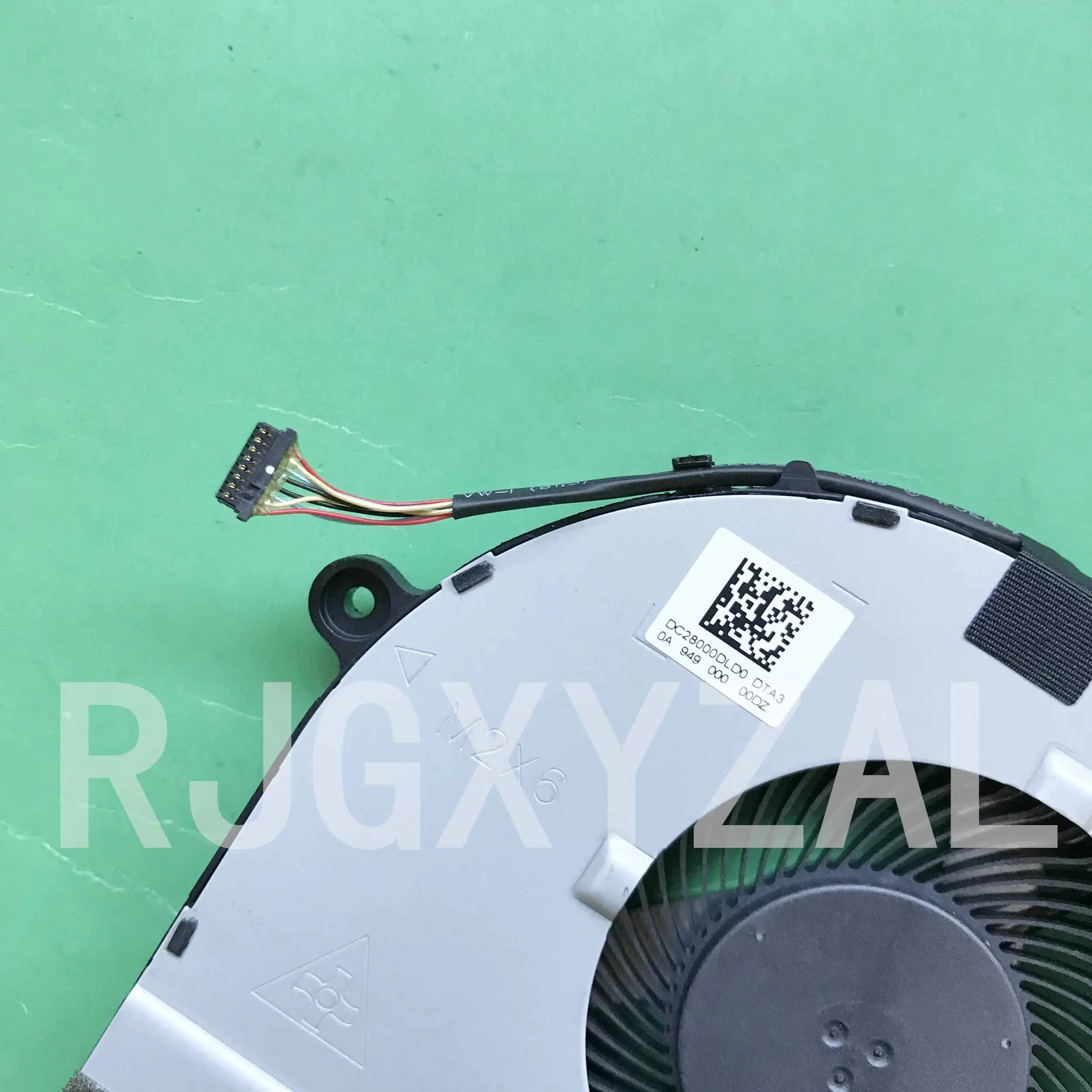 Новый вентилятор охлаждения процессора ноутбука LENOVO IdeaPad 330-15ICH 17ICH NS85B20-17L22 DC28000DLD0 |