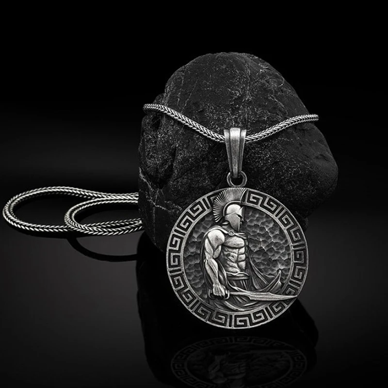 

Vintage personalized Jewelry on the neck Spartan Warrior Medal Pendant Necklaces for man Warrior Pendant Men's chain Necklace