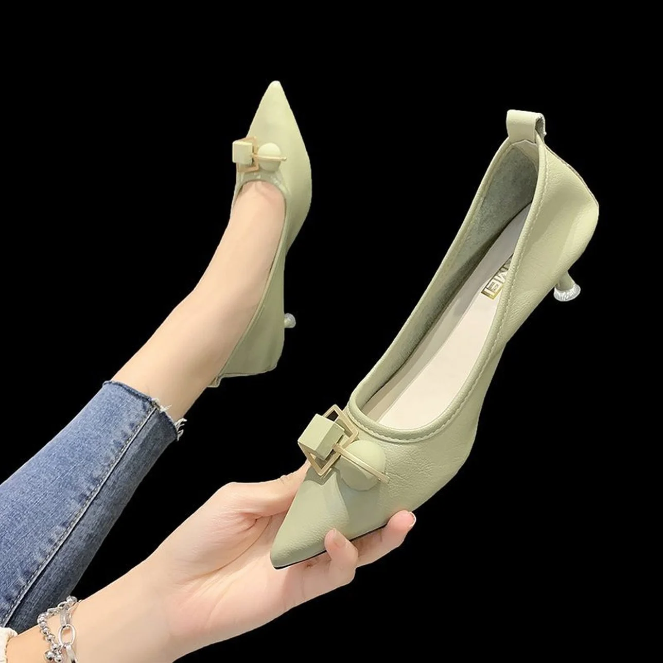 

Женские классические туфли-лодочки с острым носком, на тонком высоком каблуке, Размеры 35-39, осень-весна 2021