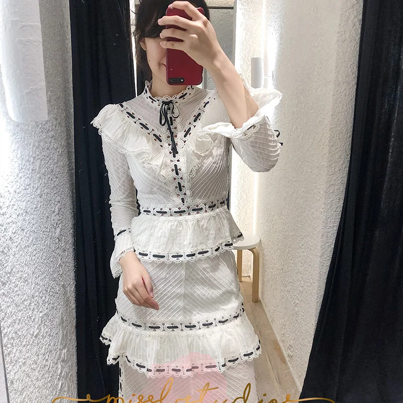 19 лет белый маленький аромат штрихи сшивание кружевной воротник с длинным