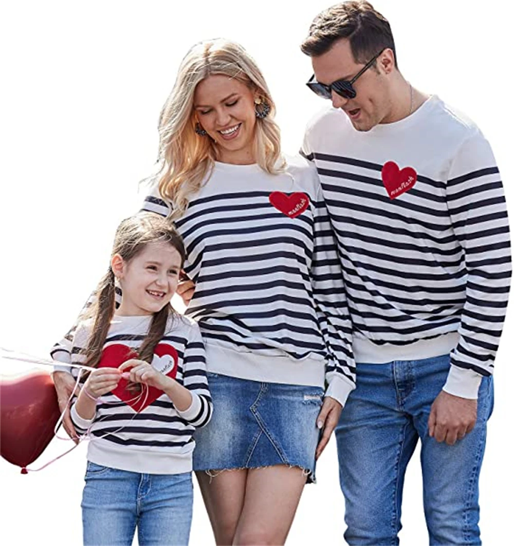 

PopReal Spring Autumn Family Look T-shirts Fashion Love Print Stripe Tops Mom And Daughter T-shirts Father And Child Outfits