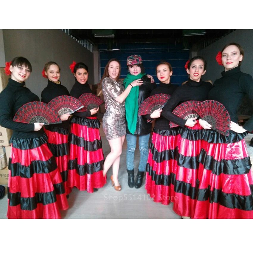 Женское платье в виде фламенко с испанским интерьером|Фламенко| |