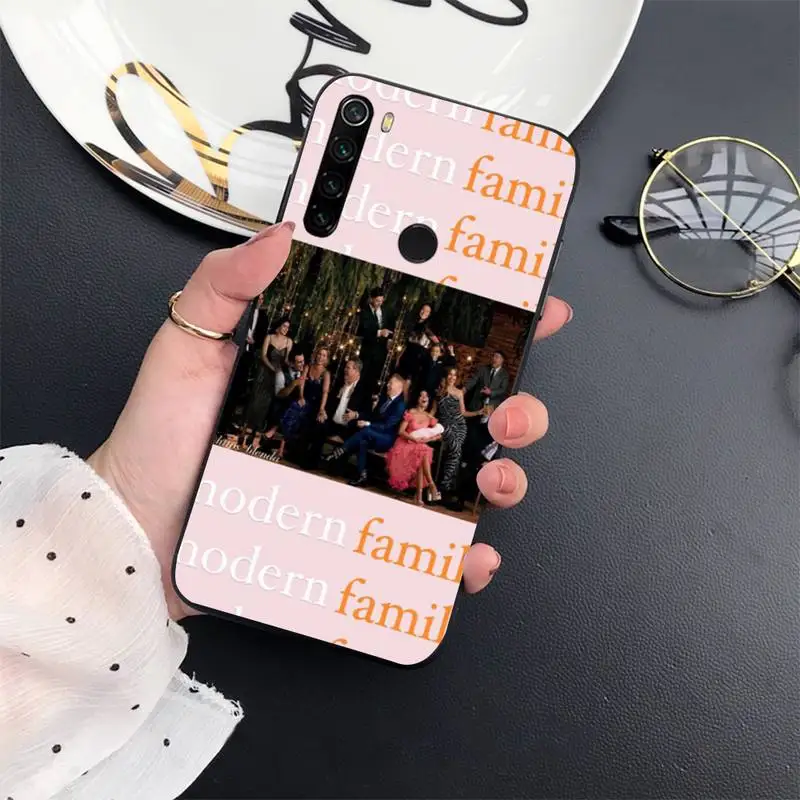 

Modern Family Phone Cases For Xiaomi Redmi 7 8 9t a3Pro 9se k20 mi8 max3 lite 9 note 9s 10 pro