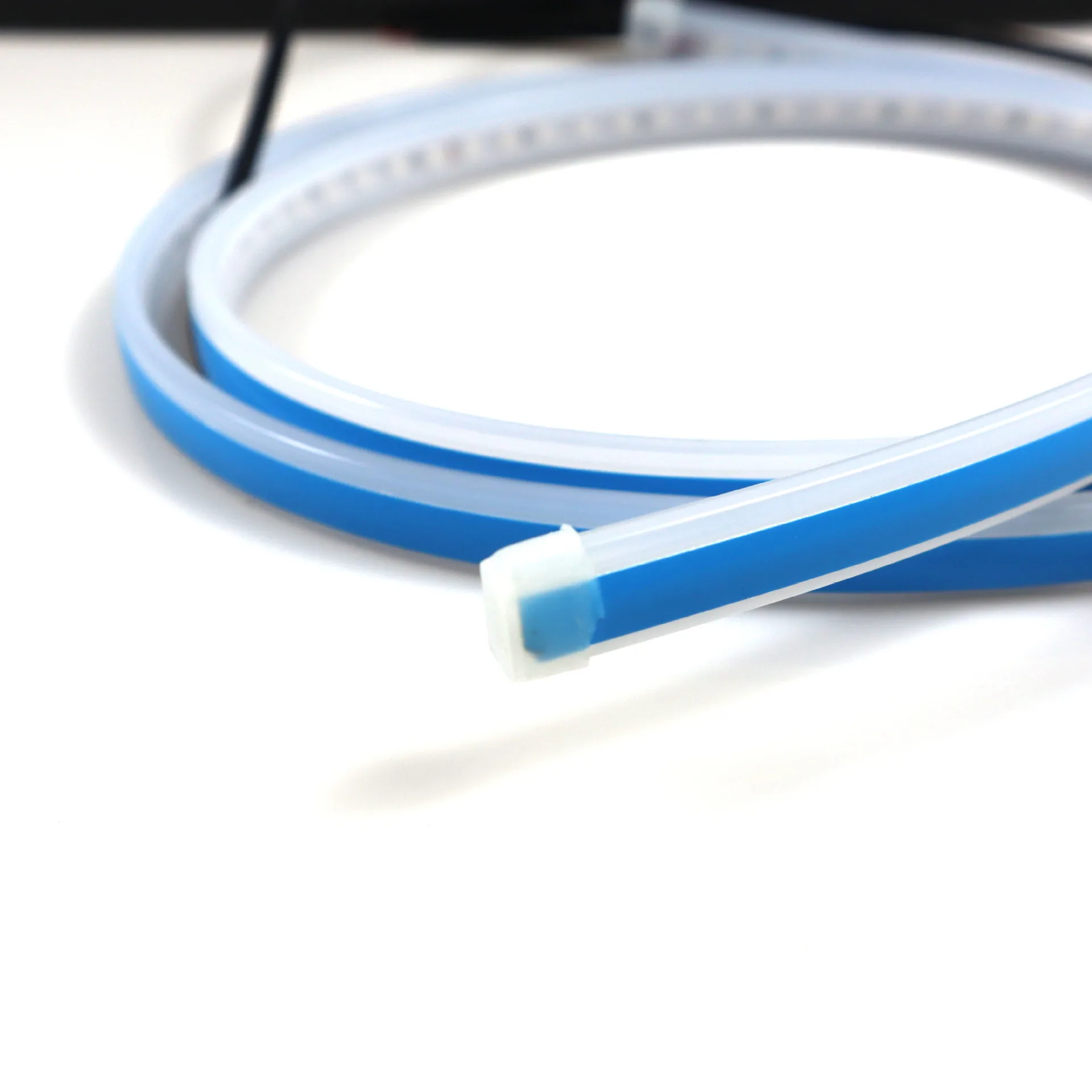 Светодиодная лампа-вспышка красная/синяя для аварийной сигнализации