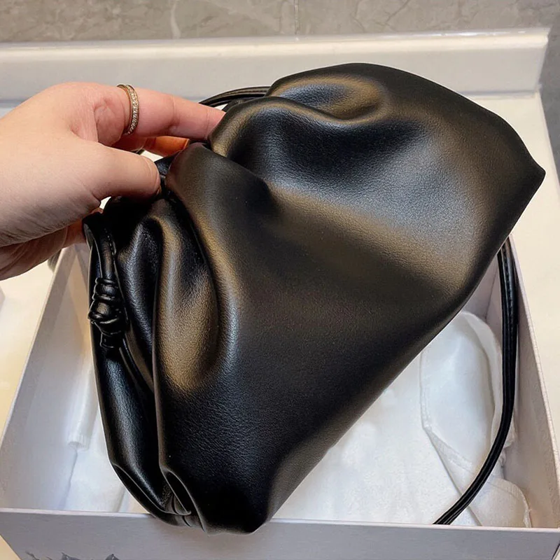 

The new hot 2021 soft waxy cloud bag lady handbag fashion pure color original luxury leather wallet purse