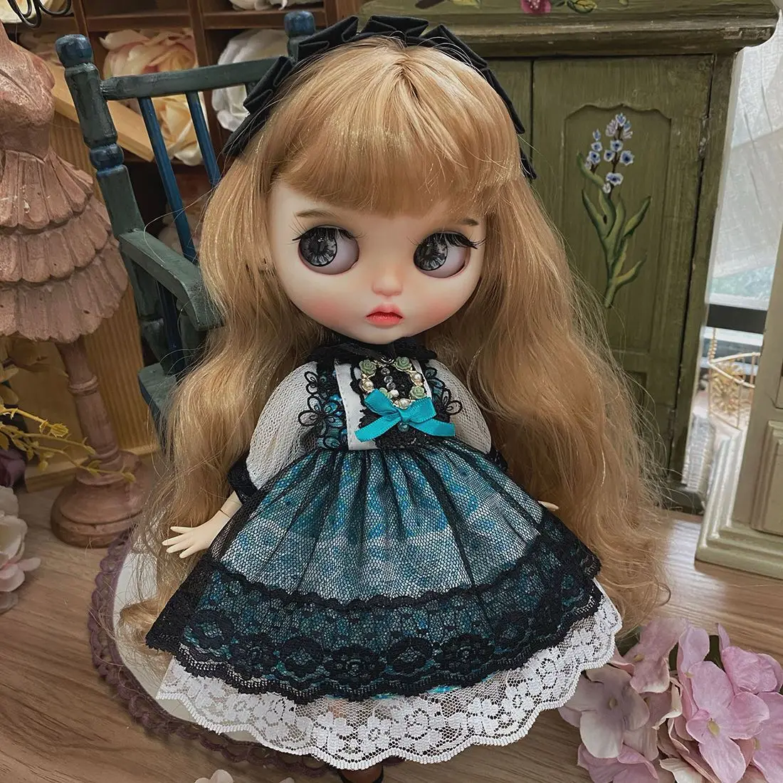 

Modikerbjd Black White Patchwork Architectural Pattern Dress for Blyth Doll - No Doll