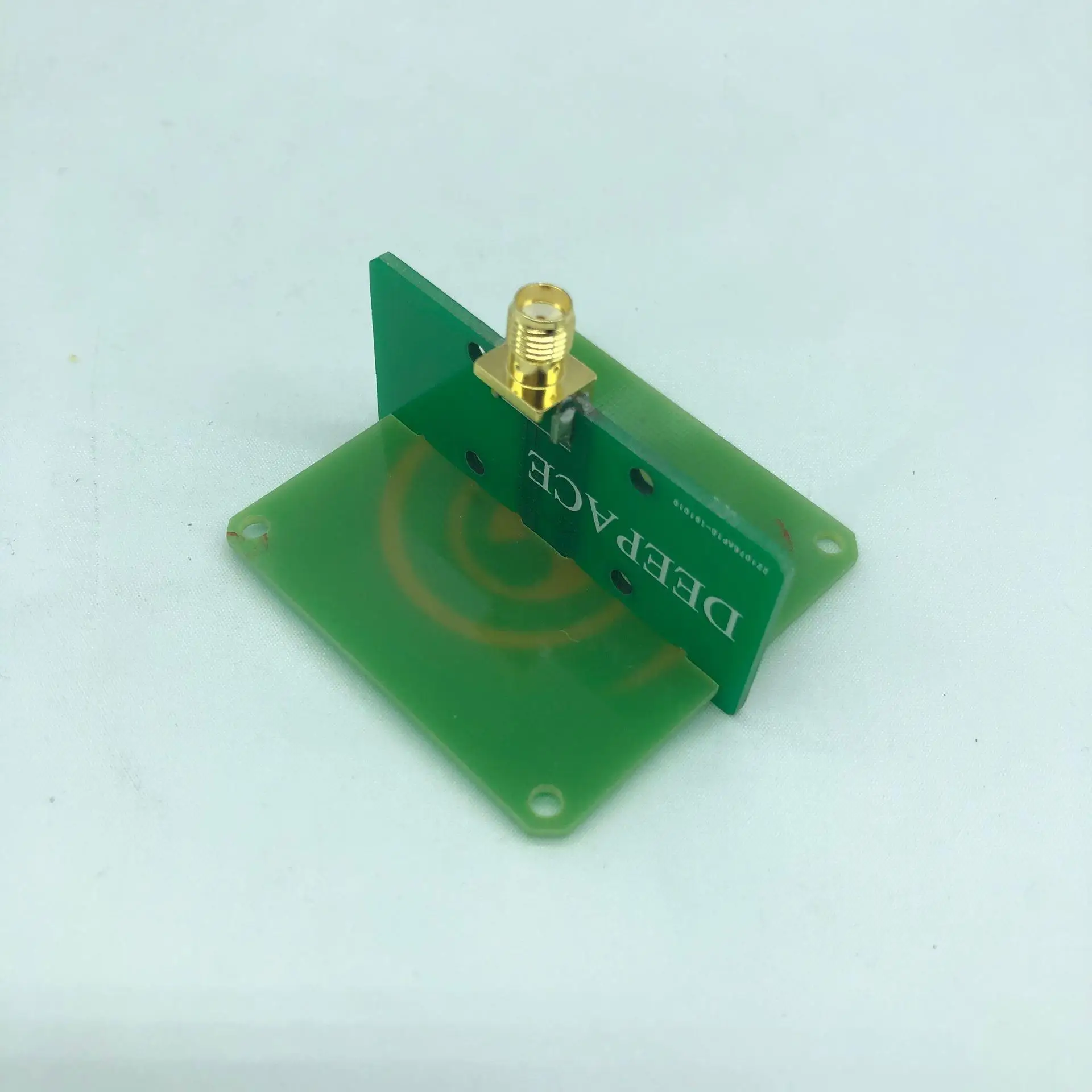 

1PC UWB-3 3GHz-6.5GHz low dispersion circular polarization UWB UWB positioning antenna